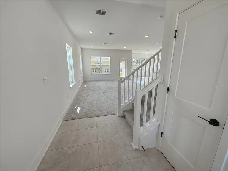 274 ANN ROSE WAY — photo 2