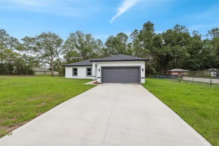 732 W MACROY PL — photo 5