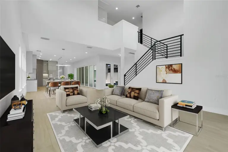 3036 KENSINGTON AVE — photo 2