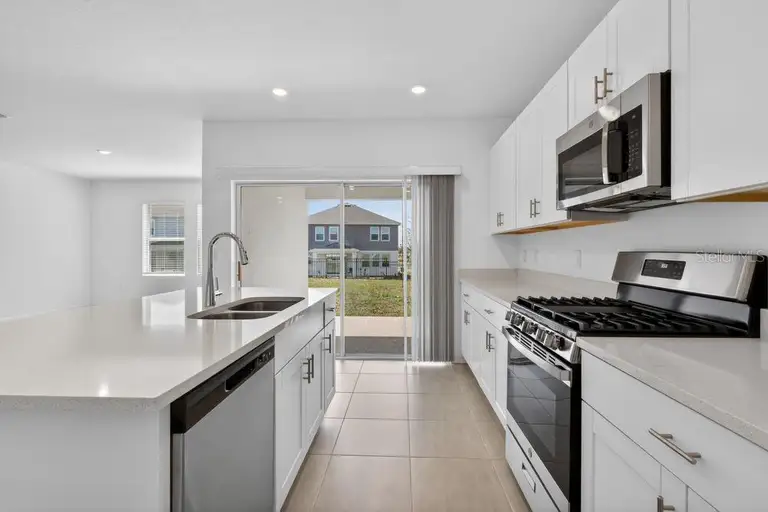 217 STREAMWATER WAY — photo 3