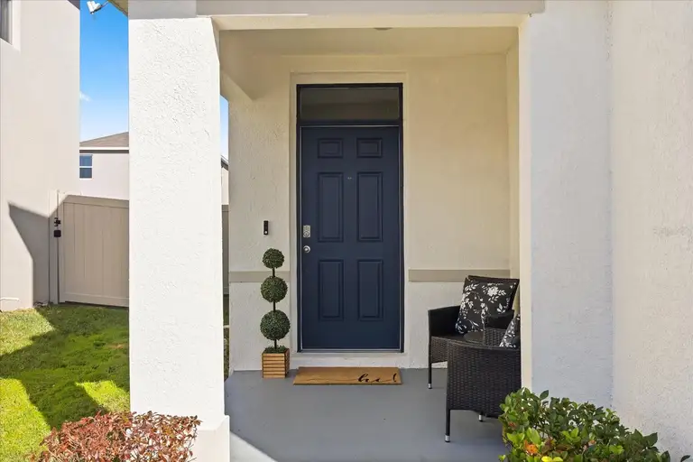 5640 WANDERING WILLOW DR — photo 2