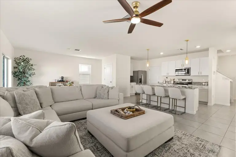 5640 WANDERING WILLOW DR — photo 3