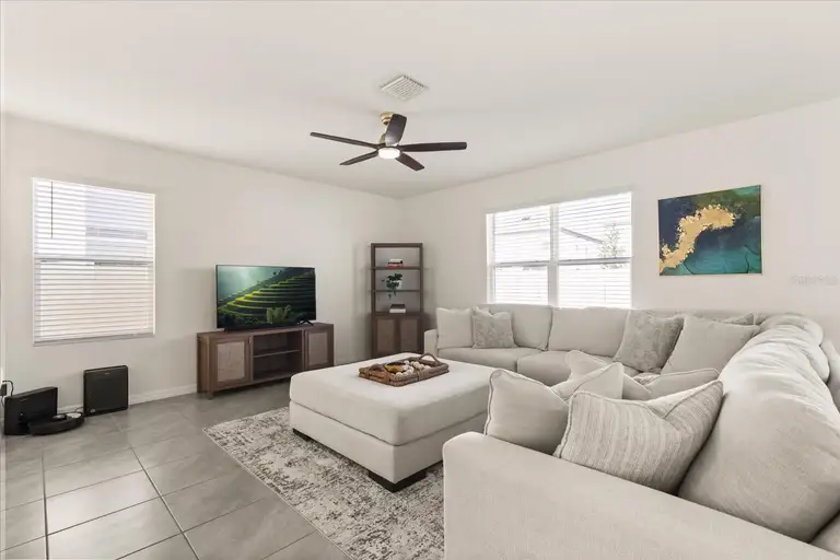 5640 WANDERING WILLOW DR — photo 4