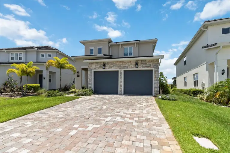 15742 VETTA DR — photo 2