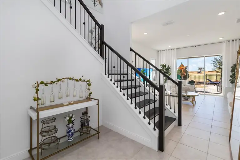 15742 VETTA DR — photo 5