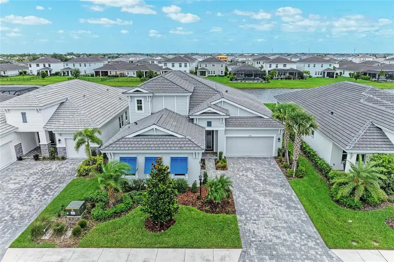 17725 ROOST PL