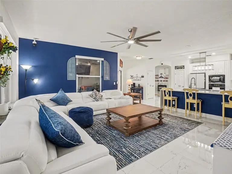 2260 PICKFORD CIR — photo 5