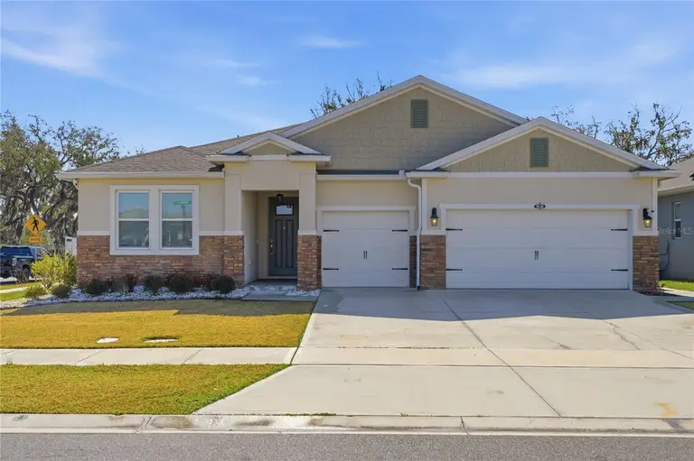 1636 BARBERRY DR