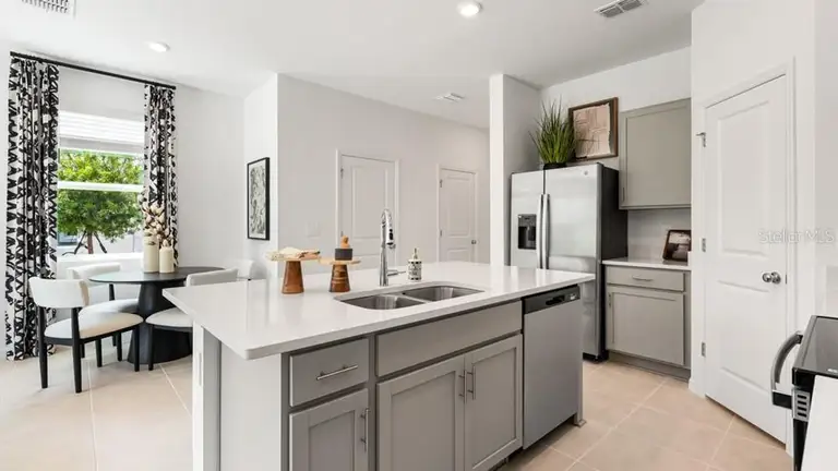 7166 GRAND FOREST WAY — photo 4
