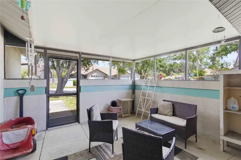 311 40TH CT W — photo 2