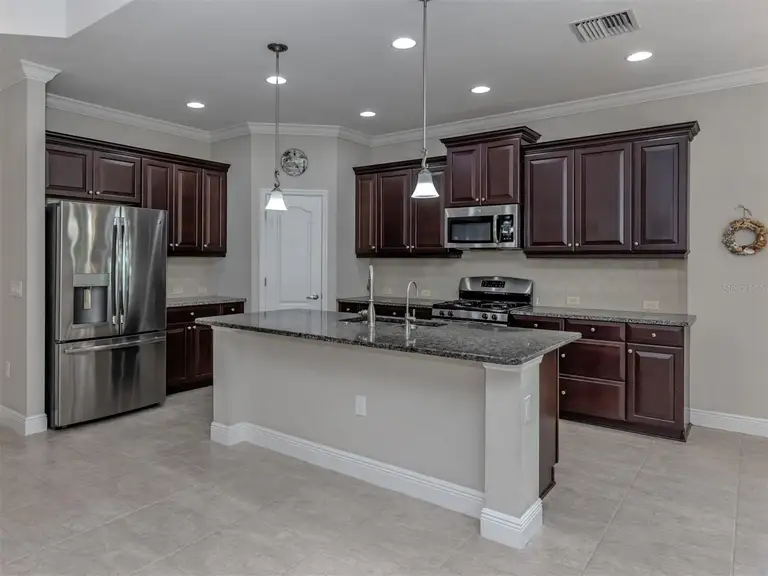 12240 STUART DR — photo 5