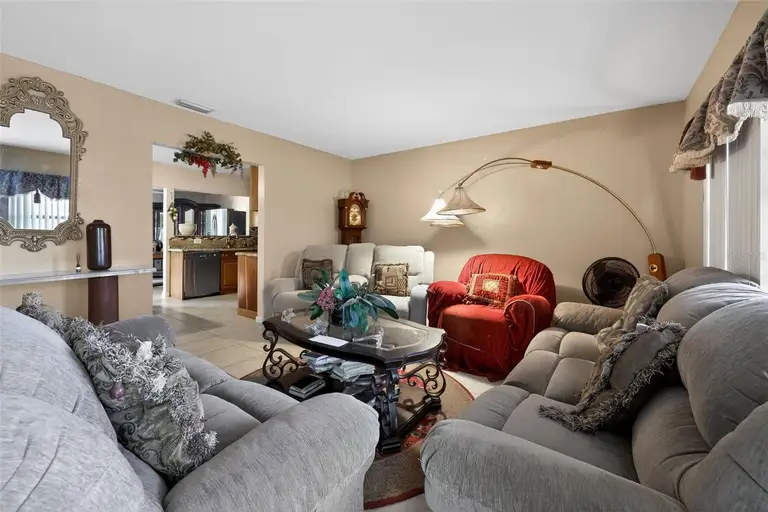 9522 AFFIRMED LN — photo 4