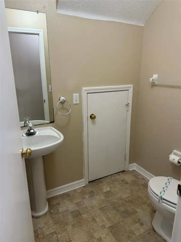 2113 FLUORSHIRE DR — photo 5