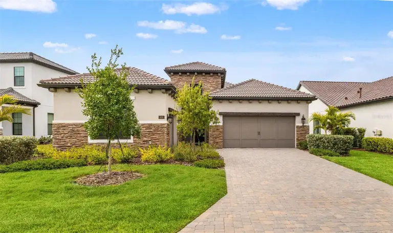 496 BOCELLI DR — photo 4