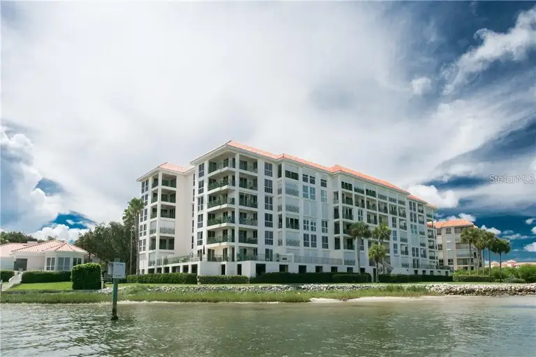 4717 DOLPHIN CAY LN S #507