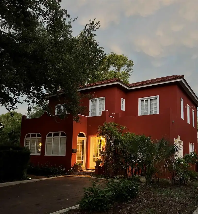 318 VITORIA AVE