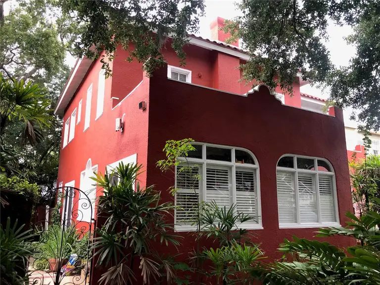 318 VITORIA AVE — photo 3