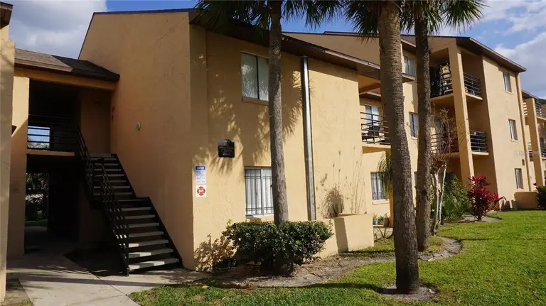 5219 VIA HACIENDA CIR #B209 — photo 2