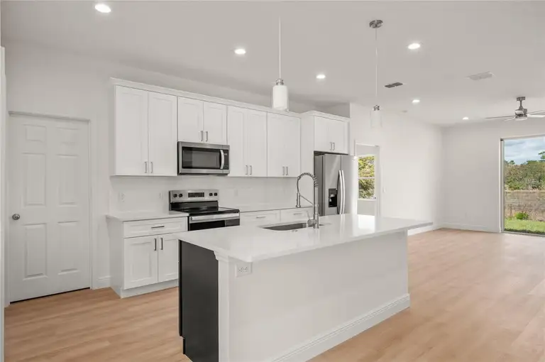 132 11TH AVE — photo 4