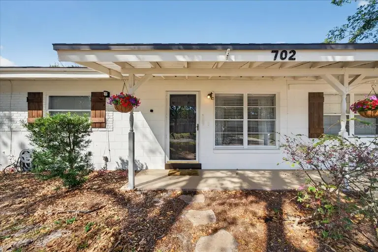 702 CARMEN DR — photo 3