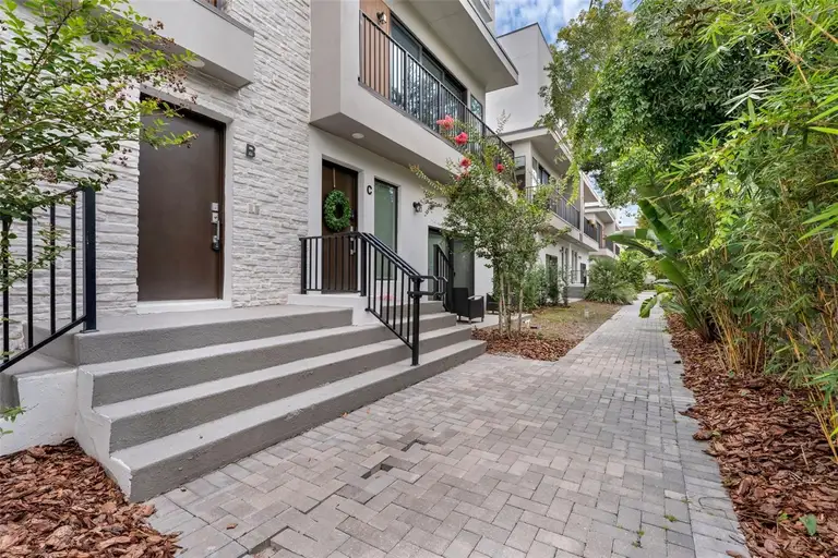 52 W HARDING ST #A — photo 4
