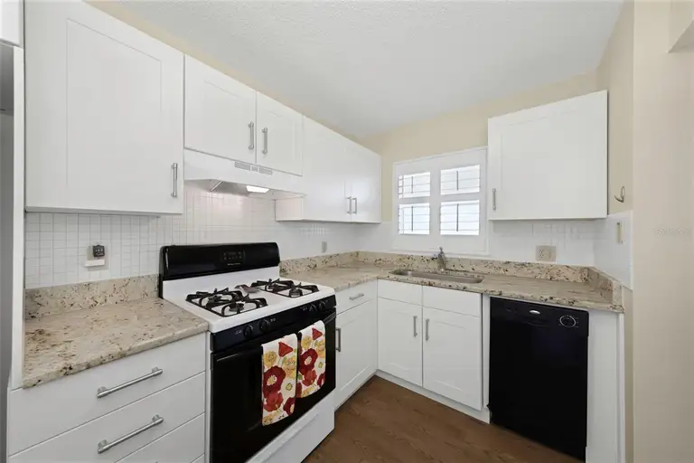 2850 59TH ST S #204 — photo 5