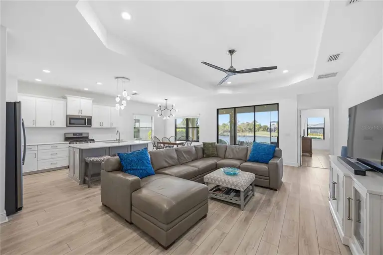 225 BENEDETTO CT — photo 4