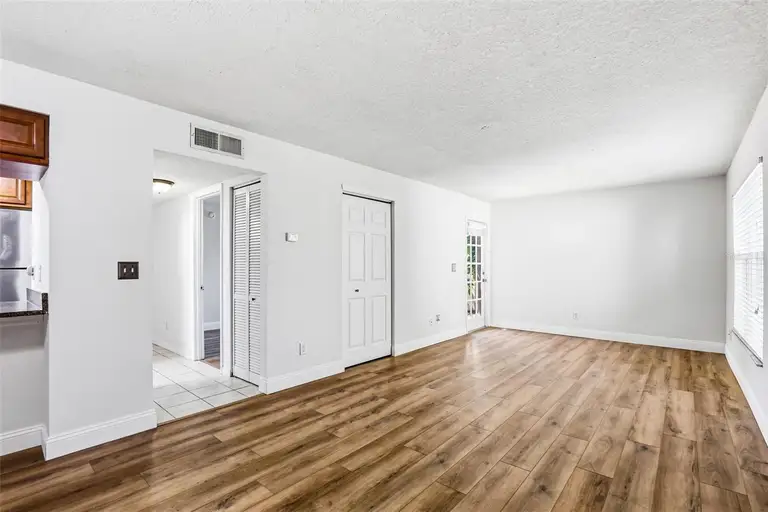 1799 N HIGHLAND AVE #5 — photo 3