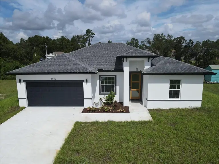 572 W BLUSTER PL