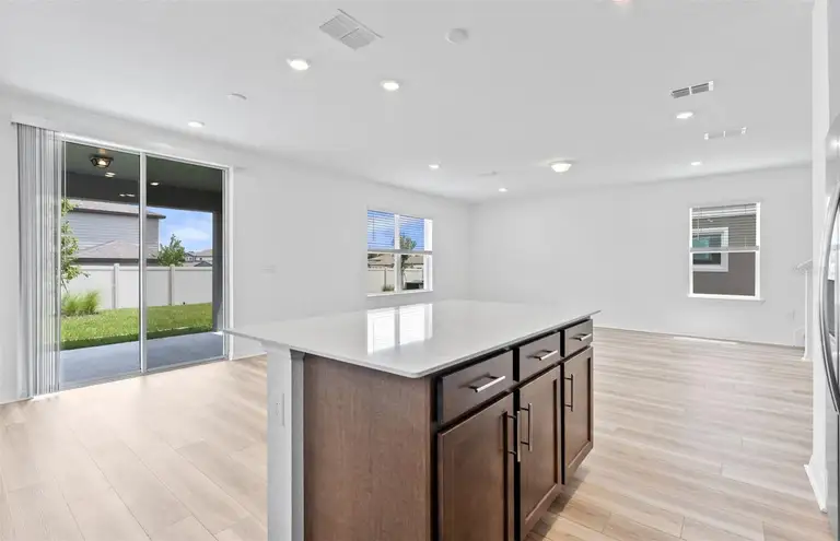 1452 HAMILTON WAY — photo 3