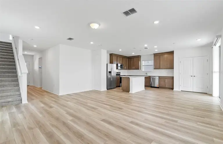 1452 HAMILTON WAY — photo 5