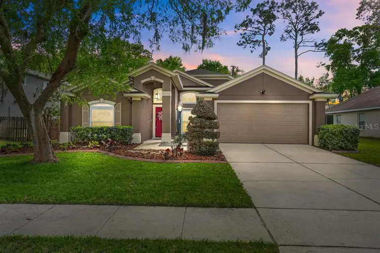 5477 GLEN OAK PL