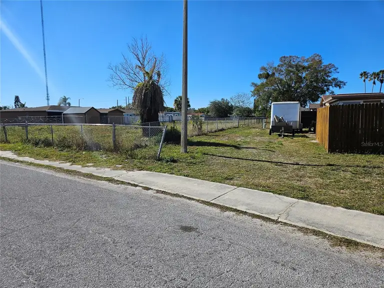 1754 SOLAR DR — photo 4
