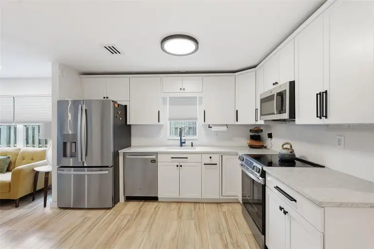 811 MICHIGAN BLVD — photo 4