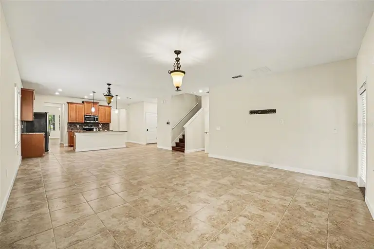 3074 WHITE HORSE CT — photo 4