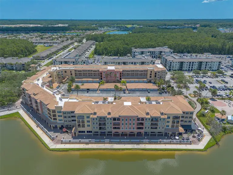 424 LUNA BELLA LN #416C