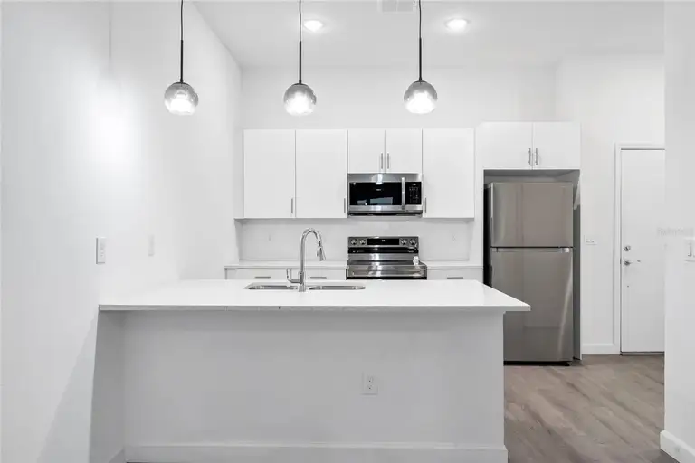 485 FAMAGUSTA DR — photo 2
