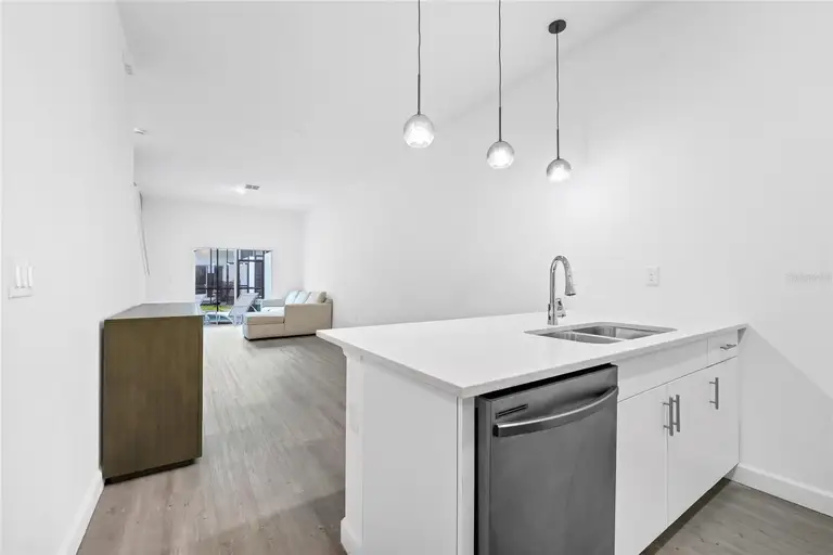 485 FAMAGUSTA DR — photo 5