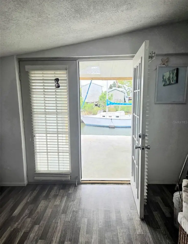 6726 ALBATROSS LN — photo 3
