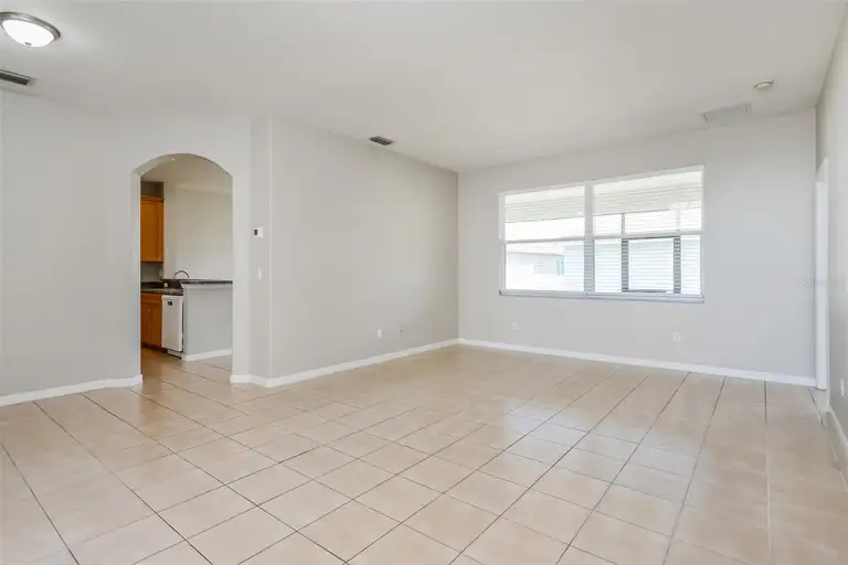 2925 WILLOW CREEK LN — photo 3