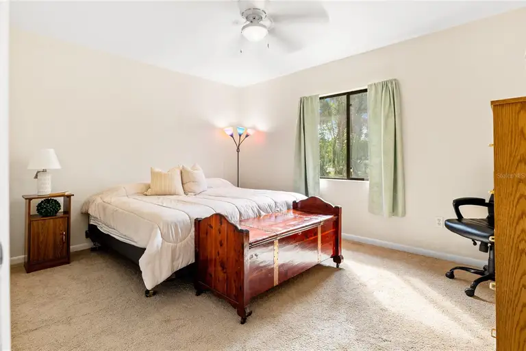8 LLADD CT — photo 4