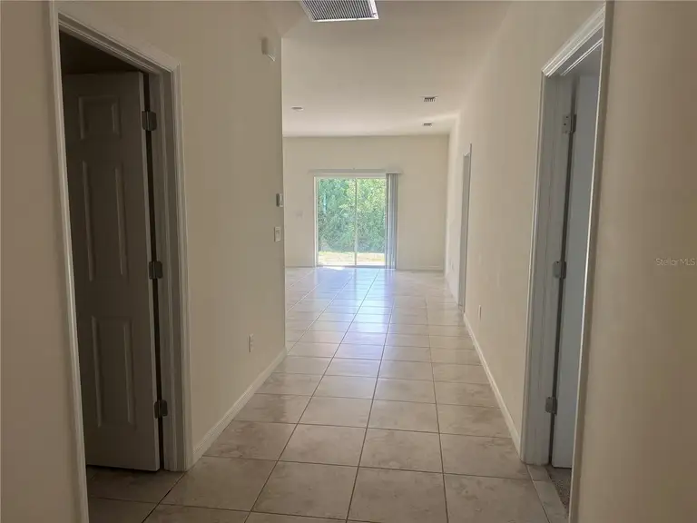 108 BOXWOOD LN — photo 3