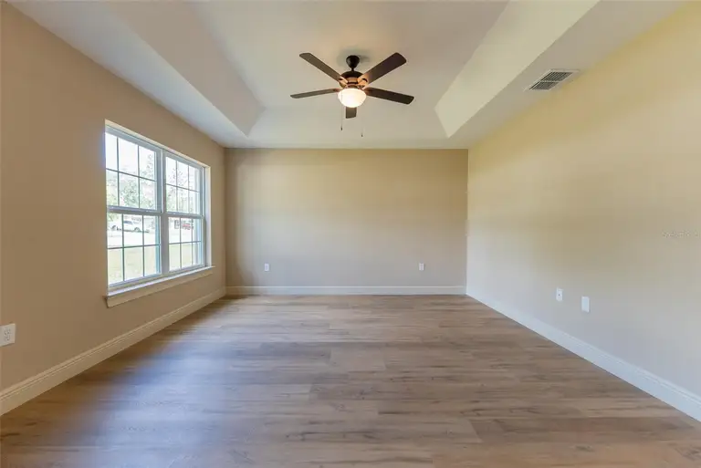 10 SEQUOIA DRIVE TRAK — photo 3