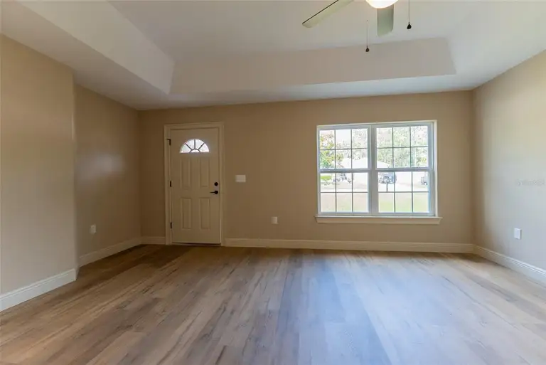 10 SEQUOIA DRIVE TRAK — photo 5