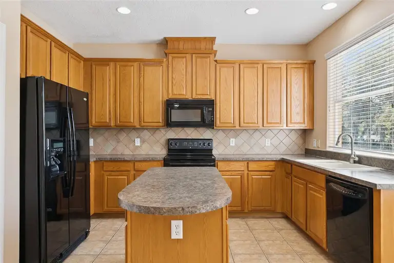 2692 CEDAR KNOLL DR — photo 4