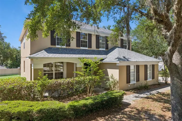 2692 CEDAR KNOLL DR