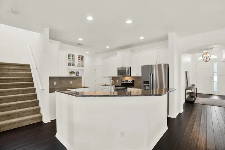 4023 HUNTINGDALE CT — photo 3
