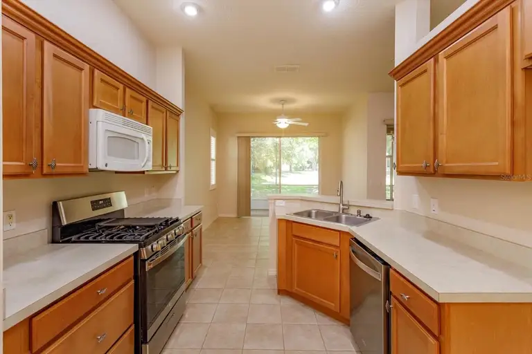 120 CREPE MYRTLE DR — photo 5