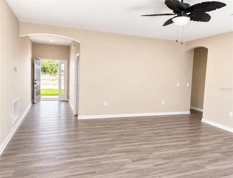 411 SHANNON ESTATES CT — photo 3