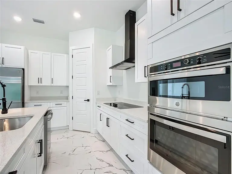 2105 DORMAN ROCK PL — photo 4